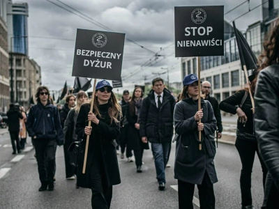 Wzruszające wsparcie podczas marszu milczenia. Wymowny przekaz medyków do rządzących
