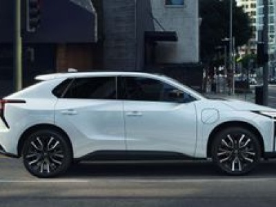 Już nie bZ4X, lecz bZ. Toyota upraszcza nazwę i odświeża swojego elektryka
