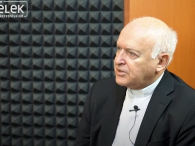 Wpływowy kardynał: Czas skończyć z tajnością po konklawe, lepiej mówić otwarcie, jak było