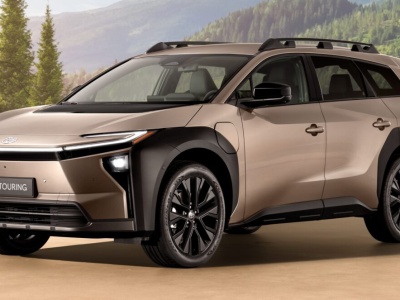 Nowa Toyota bZ4X Touring. Elektryczne kombi dla Europy już wiosną 2026 roku. Zasięg do 560 jedn. WLTP