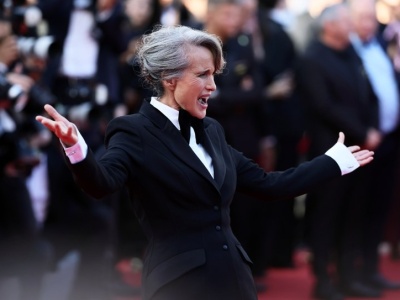 67-letnia aktorka zachwyciła w Cannes. Czerwony dywan należał do niej