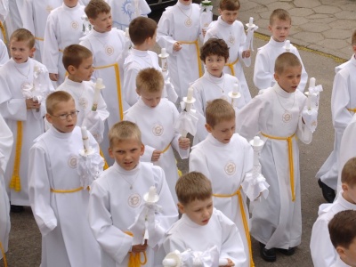 Podatek od prezentów komunijnych? Coraz więcej osób będzie musiało go zapłacić