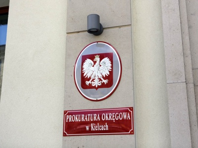 Kielecka prokuratura stawia zarzuty za śmierć dziecka w zbiorniku na nieczystości