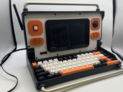 Ten laptop został w drukarce. Napędza go Raspberry Pi
