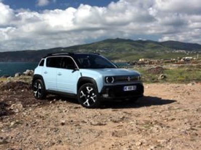 Pierwsza jazda: Renault 4 E-Tech – dobra passa trwa
