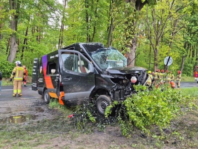 Wypadek busa pod Radomskiem. Sześć osób rannych
