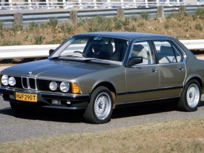 BMW M7, którego nigdy nie było. Pierwsza „siódemka” miała wyjątkową wersję dla wybranych