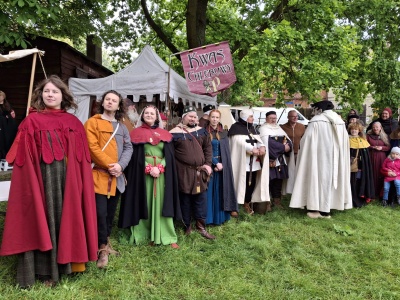 Rycerskie potyczki w Chełmnie. Kuchnia, bitwa i rękodzieło według historycznych zasad [zdjęcia, wideo]
