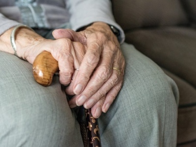 ’Małopolska uczy i pomaga przez całe życie’. Konkretne wsparcie dla seniorów