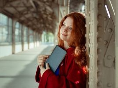 Wakacyjny przewodnik po książkach przygodowych - od 0 do 77 lat! Te książki zabierz na urlop!