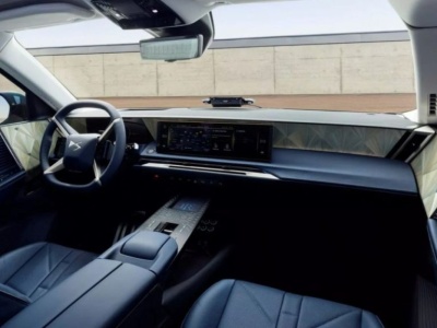 Nowe auto prezydenta Francji zaskakuje. Wybór nieoczywisty