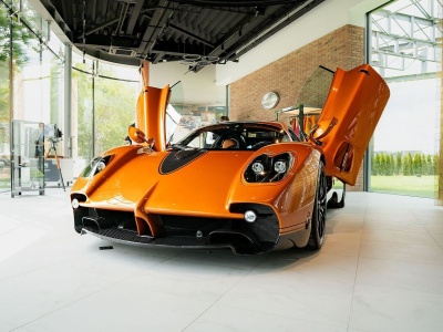 Polska rośnie w motoryzacyjną siłę. Jedyny salon Pagani w tej części Europy