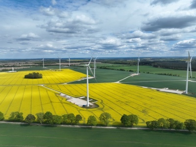Nowa farma wiatrowa Grupy Polsat Plus i ZE PAK. Prąd już popłynął do sieci