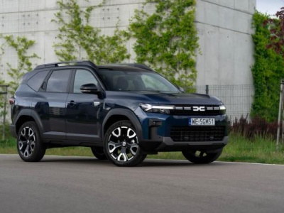 Dacia Bigster Hybrid ma jeden duży problem – spóźniła się. Poza tym jest świetna