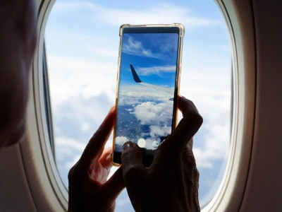 Pilot mówi prawdę o telefonach w samolocie. Co się stanie, jeśli ich nie wyłączymy?