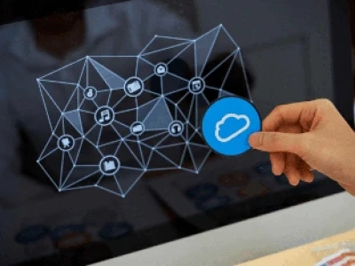 Red Hat AI Inference Server umożliwia działanie generatywnej sztucznej inteligencji w dowolnym modelu i dowolnym akceleratorze w chmurze hybrydowej