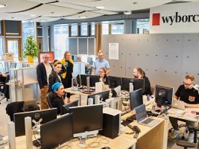 Komentarze na żywo, weryfikacja wypowiedzi kandydatów. Piątkowa debata z 