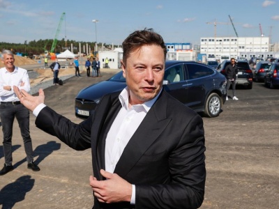Musk deklaruje wierność Tesli na najbliższe 5 lat. “Chyba, że umrę”