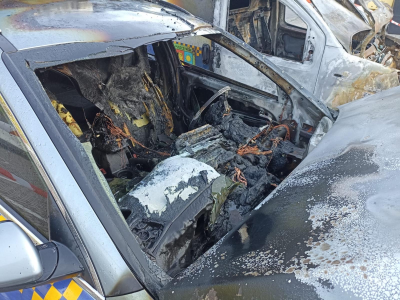 Policjanci zatrzymali 14-latka odpowiedzialnego za podpalenie radiowozów Straży Miejskiej