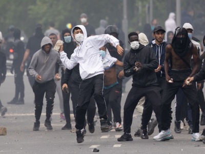 Francja bramą wejścia islamizmu do Europy? Raport tajnych służb