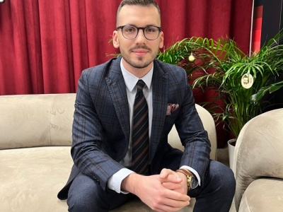 Sukces Trumpa wspiera amerykańskie indeksy na morzu czerwieni