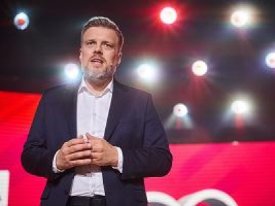 Adrian Zandberg przekaże poparcie Trzaskowskiemu? Zabrał głos: Trzeba załatwić pilnie