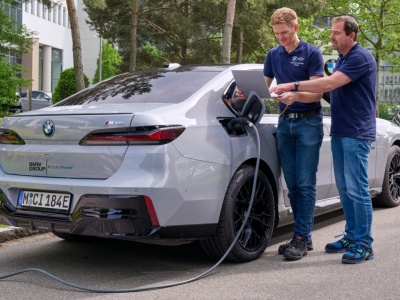 BMW i7 z baterią solid-state jeździ po ulicach Monachium. W sprzedaży najwcześniej za kilka lat