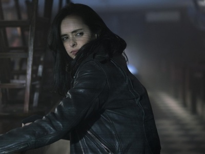 Daredevil: Odrodzony. Jessica Jones na pierwszych zdjęciach zza kulis 2. sezonu!