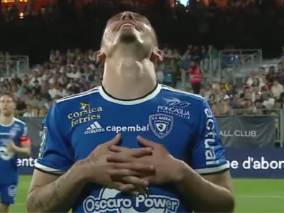 Niewypał transferowy Legii tam stał się gwiazdą. Ustawili się po niego giganci!