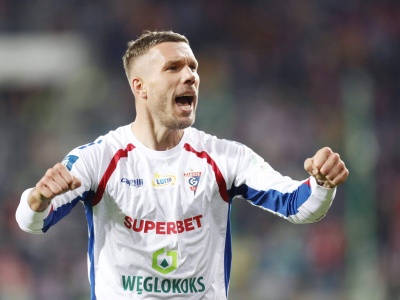 Lukas Podolski nastraszył fanów Górnika. “Budujemy dalej!”