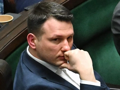 Wyciekła mroczna przeszłość Mentzena. Handlował bronią?
