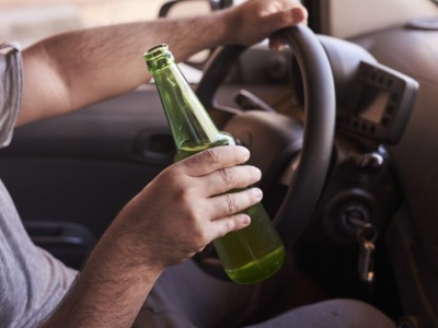 Będzie możliwy tylko zerowy limit zawartości alkoholu we krwi podczas prowadzenia pojazdów? “Wszyscy będziemy bezpieczniejsi”