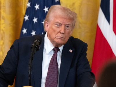 Media z niepokojem o relacjach Trumpa z Putinem. W Rosji zacierają ręce