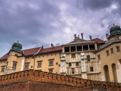 To nie będzie spokojna niedziela! Chłód i porywisty wiatr. Zacznie się dziać od poniedziałku!