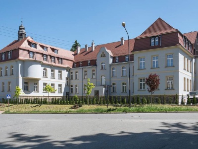 Koszt pobytu w domu seniora. Rachunki mogą przyprawić o zawrót głowy