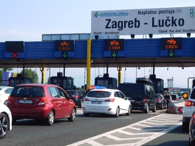 Jak jechać do Chorwacji w 2025 roku? Pociągiem, samochodem czy samolotem?