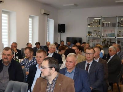 OSM Garwolin skupiła 100 mln l mleka. Jakie ceny i dopłaty dla rolników?