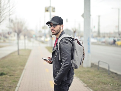 Uważaj, gdzie kładziesz smartfon. Chwila nieuwagi i masz problem