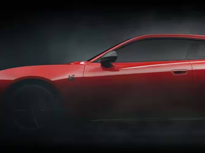 Elektryczny Dodge Charger z problemami na rynku. Jaka jest przyczyna?