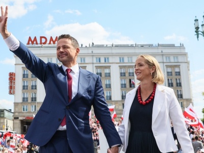 W starciu na marsze wygrał  Rafał Trzaskowski. 