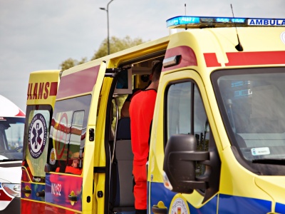 Olsztyn. 87-latek wjechał w autobus komunikacji miejskiej i wysłał żonę do szpitala