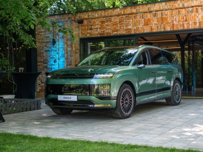 Polski debiut potężnego SUV-a. Miłośnicy minivanów zakochają się w jego fotelach