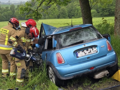Wypadek pod Kamienną Górą. 5 osób w szpitalu