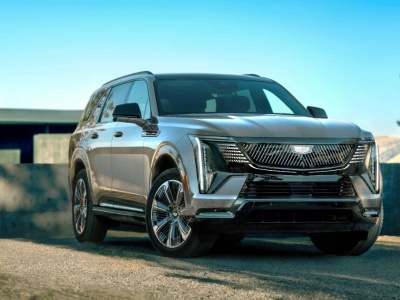 Tesla traci udziały w rynku. Cadillac kradnie ich klientów