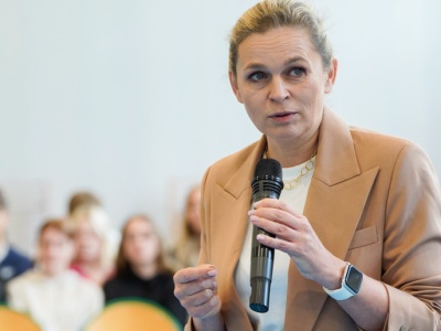 MEN chce dyskutować o rozliczaniu godzin nadliczbowych. Choć wystarczy za nie płacić