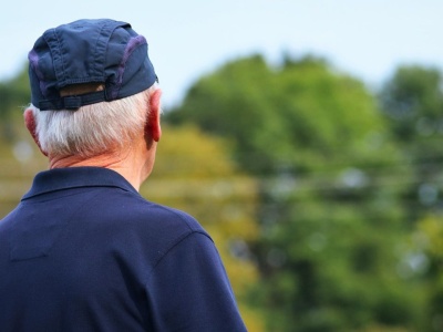 Przeszedł na emeryturę w wieku 65 lat. Trudno uwierzyć, jaką kwotę wypłaca mu ZUS. To nie żart