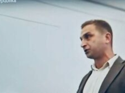 Bąkiewicz i TV Republika na sesji. Jest oświadczenie władz miasta
