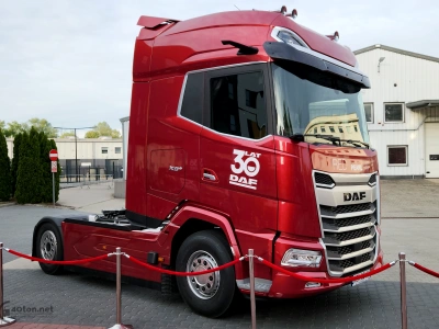 DAF XG+ „Red Pearl” zaczyna docierać do klientów – ciągniki na polskie 30-lecie