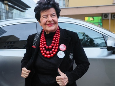 Czerwone korale Joanny Senyszyn to nie przypadek. Mają ukryte znaczenie