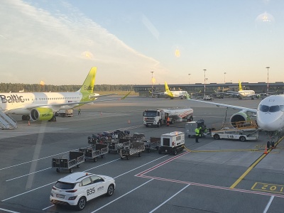 Niskoemisyjny transport lotniczy zredukuje ślad węglowy